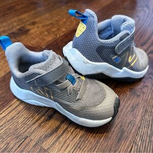 New Balance Gray and Blue elastic Velcro  Sneakers size7